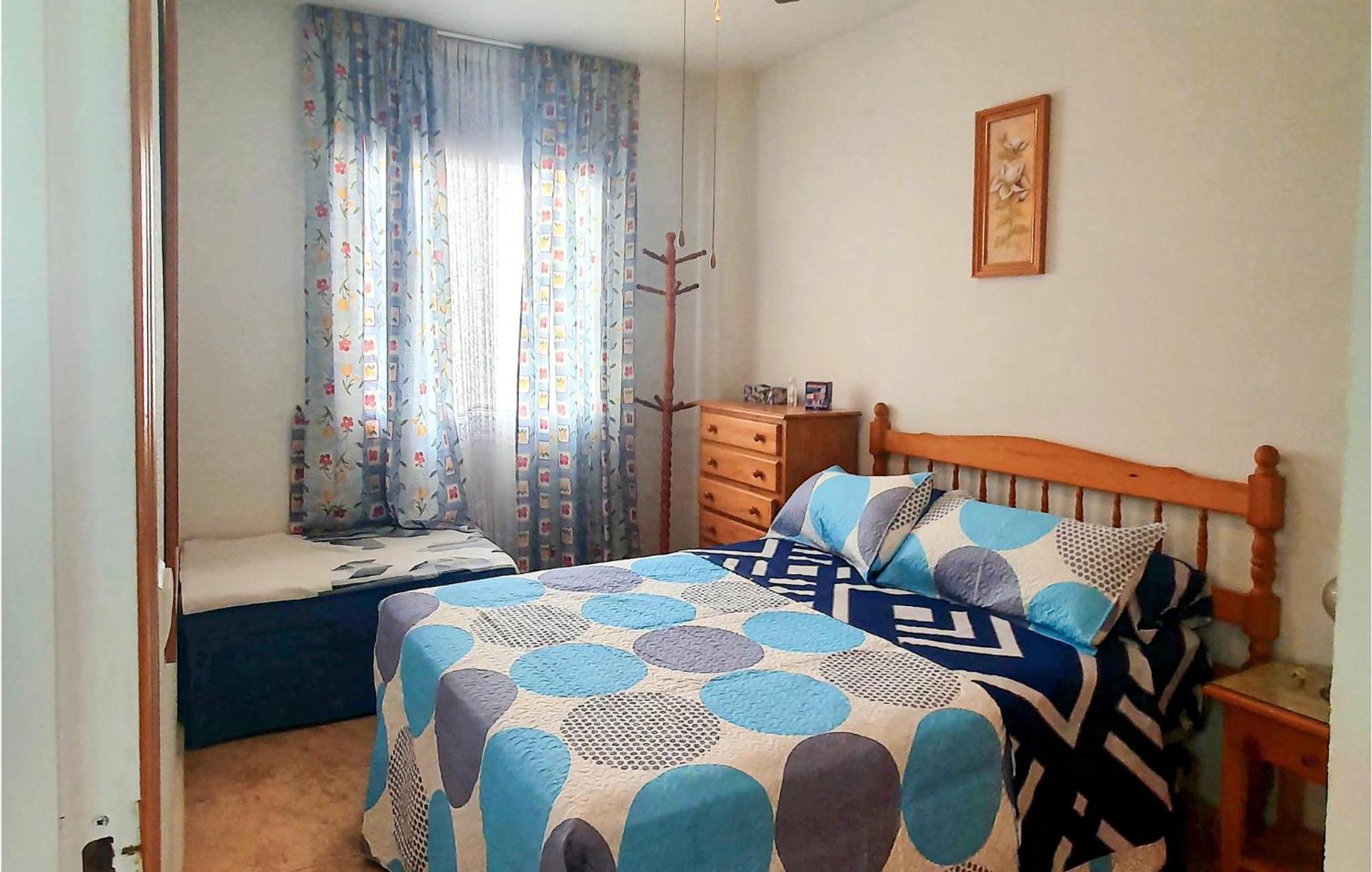 1 Bedroom Pet Friendly Apartment In Torrevieja Buitenkant foto