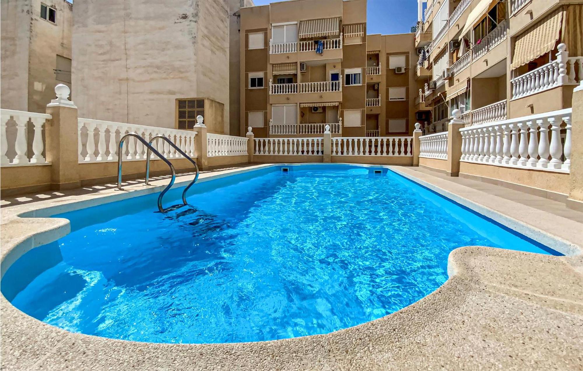 1 Bedroom Pet Friendly Apartment In Torrevieja Buitenkant foto